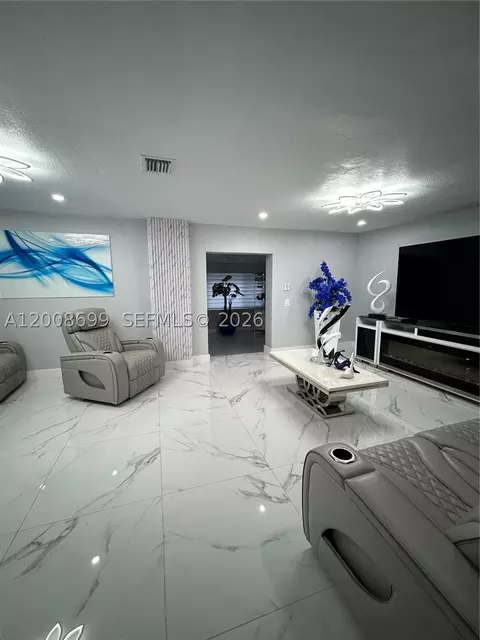 367 W 33rd St, Hialeah, FL 33012 photo 2