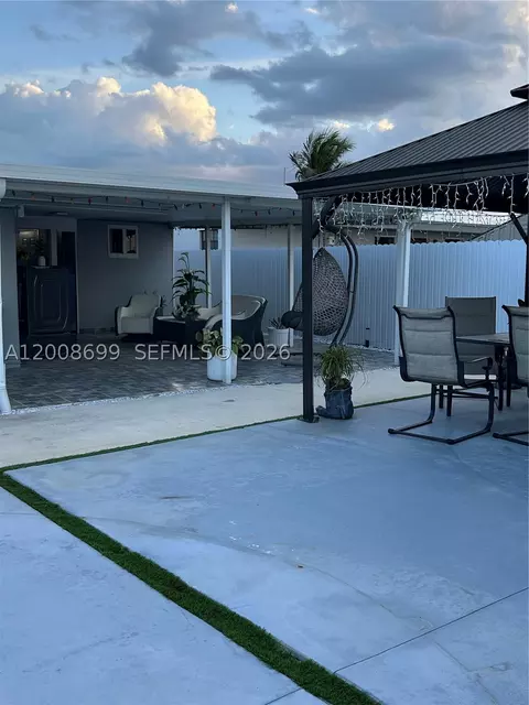367 W 33rd St, Hialeah, FL 33012 photo 9