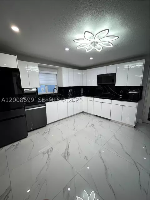 367 W 33rd St, Hialeah, FL 33012