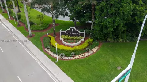 1919 Madeira Dr #4, Weston, FL 33327