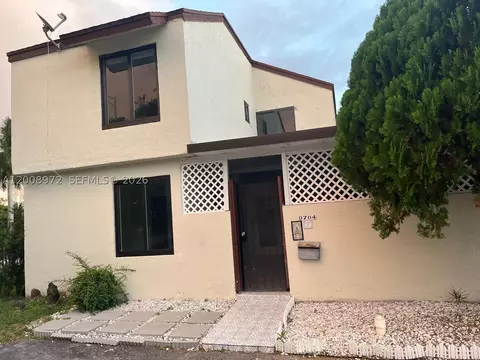 9704 NW 6th Ter #9704, Miami, FL 33172