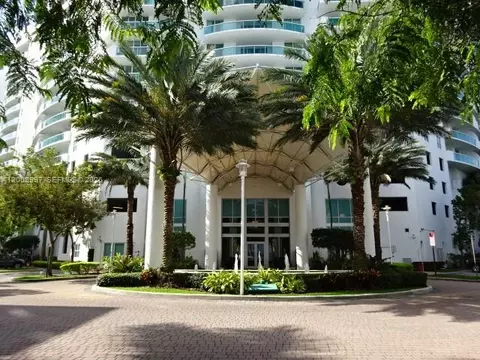 7900 Harbor Island Dr #817, North Bay Village, FL 33141