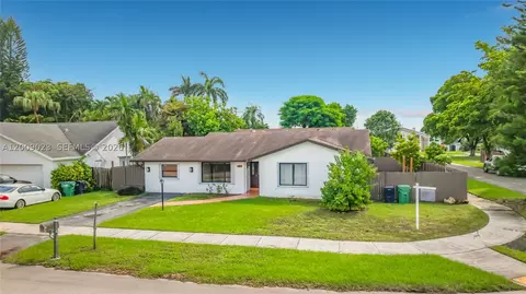 9825 SW 132nd Ct, Miami, FL 33186