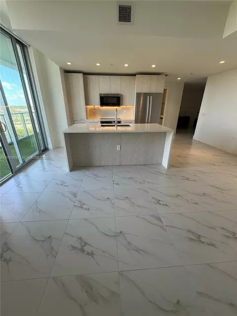 2000 Metropica Way #901, Sunrise, FL 33323