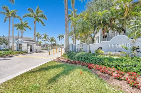 8680 SW 212th St #105, Cutler Bay, FL 33189