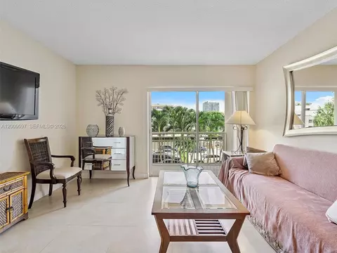 400 Kings Point Dr #229, Sunny Isles Beach, FL 33160