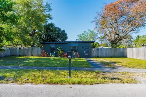 1030 NW 141st St, Miami, FL 33168