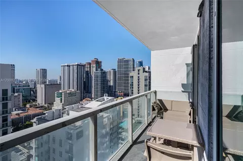 253 NE 2nd St #3104, Miami, FL 33132