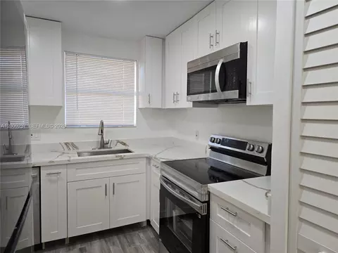 11477 NW 39th Ct #205-1, Coral Springs, FL 33065