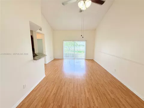 3453 NW 44th St #201, Oakland Park, FL 33309