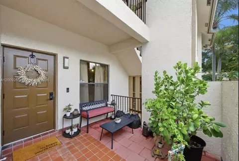 4409 NW 20th St #447, Coconut Creek, FL 33066