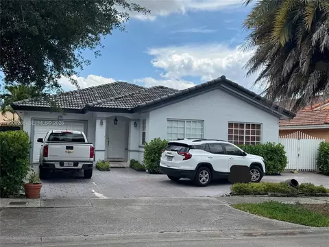 8748 NW 143rd Ter, Miami Lakes, FL 33018