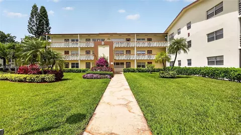 48 Mansfield B #48, Boca Raton, FL 33434