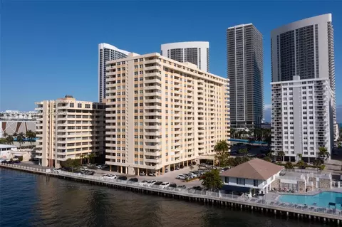 1833 S Ocean Dr #808, Hallandale Beach, FL 33009