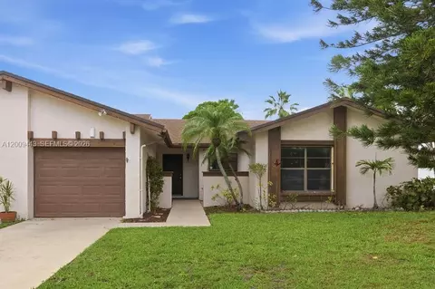 6125 Elsinore Cir, Greenacres, FL 33463