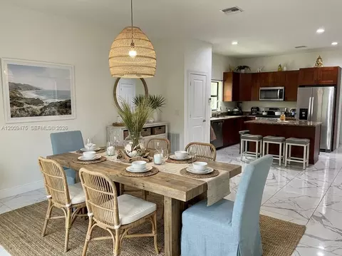 Dining - 2363 NE 20 Th Ave, Naples, FL 34120 photo 1 of 1