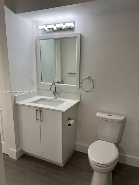Bath - 931 Lyons Rd #4101, Coconut Creek, FL 33063 photo 1 of 2
