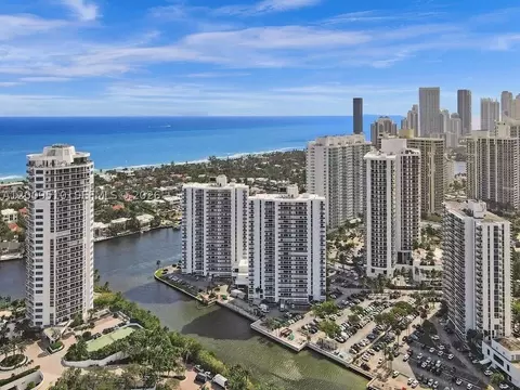 20515 E Country Club Dr #1642, Aventura, FL 33180