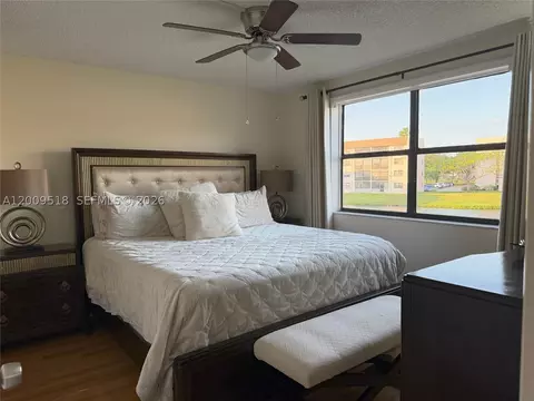 10467 Sunrise Lakes Blvd #205, Sunrise, FL 33322