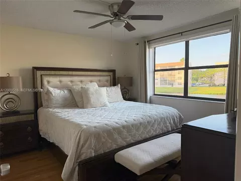 10467 Sunrise Lakes Blvd #205, Sunrise, FL 33322
