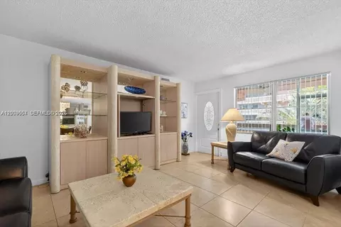 180 NE 12th Ave #15B, Hallandale Beach, FL 33009