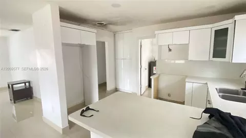 530 NW 99th St, Miami, FL 33150