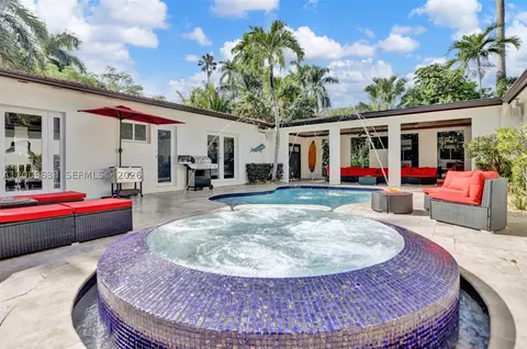 1017 Tyler St, Hollywood, FL 33019
