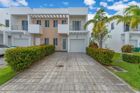 7234 NW 103rd Path, Doral, FL 33178