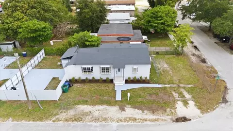 10200 NW 21st Ct, Miami, FL 33147
