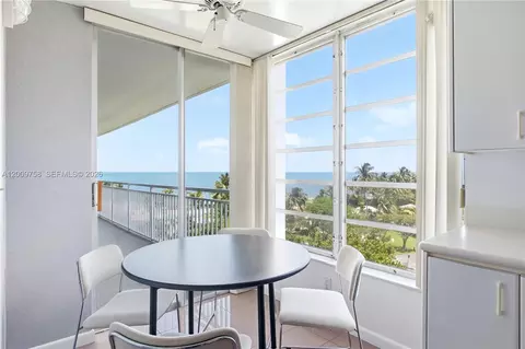 Dining - 605 Ocean Dr #7L, Key Biscayne, FL 33149 photo 3 of 3
