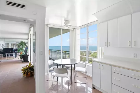Other - 605 Ocean Dr #7L, Key Biscayne, FL 33149 photo 3 of 10