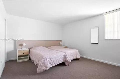 Bedroom - 605 Ocean Dr #7L, Key Biscayne, FL 33149 photo 2 of 3