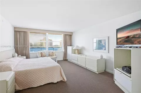 Bedroom - 605 Ocean Dr #7L, Key Biscayne, FL 33149 photo 3 of 3