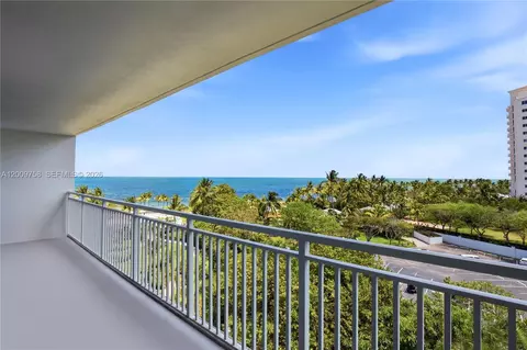 View/Area - 605 Ocean Dr #7L, Key Biscayne, FL 33149 photo 1 of 10