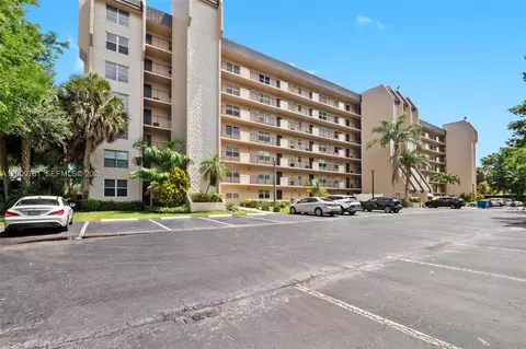 3300 W Rolling Hills Cir #510, Davie, FL 33328