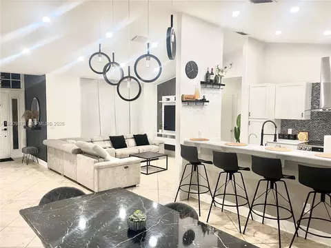 2182 SE Broward Ter, Port Saint Lucie, FL 34952