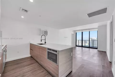 1300 S Miami Ave #4711, Miami, FL 33130