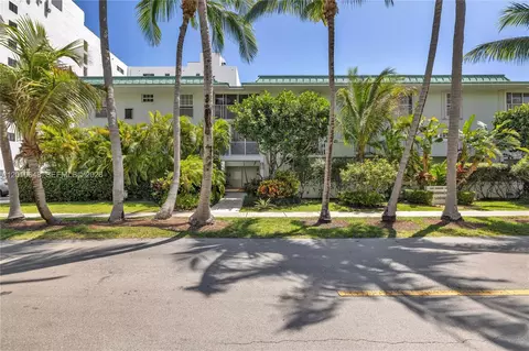 300 Sunrise Dr #1B, Key Biscayne, FL 33149