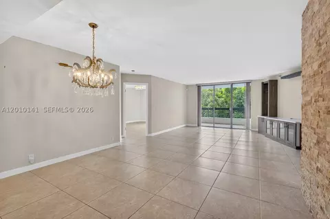 3500 Mystic Pointe Dr #302, Aventura, FL 33180