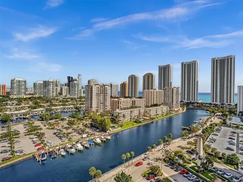 500 Bayview Dr #727, Sunny Isles Beach, FL 33160
