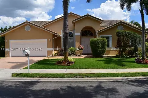 1231 SW 102nd Ave, Pembroke Pines, FL 33025