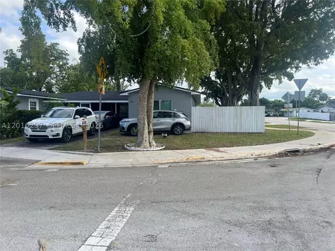 6742 SW 18th Ct, North Lauderdale, FL 33068