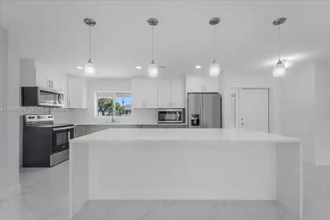 105 SE 45th, Cape Coral, FL 33904