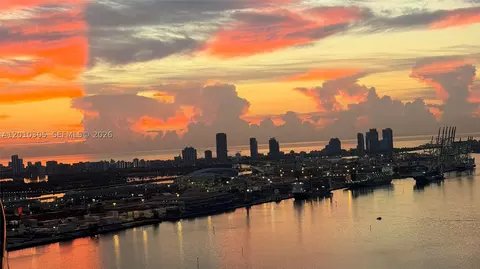 300 Biscayne Blvd Way #3503C, Miami, FL 33131