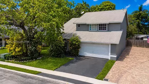 12113 NW 33rd St, Sunrise, FL 33323