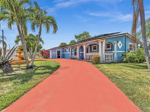 4301 NW 185th St, Miami Gardens, FL 33055