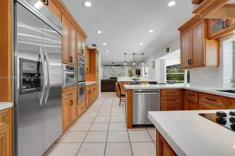 Kitchen - 7175 SW 117th Ter, Pinecrest, FL 33156 photo 1 of 7