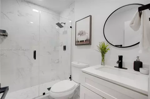 Bath - 7175 SW 117th Ter, Pinecrest, FL 33156 photo 8 of 8