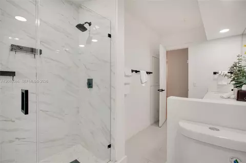 Bath - 7175 SW 117th Ter, Pinecrest, FL 33156 photo 7 of 8