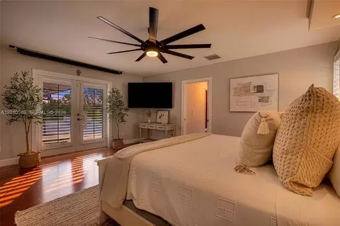 Bedroom - 7175 SW 117th Ter, Pinecrest, FL 33156 photo 3 of 7